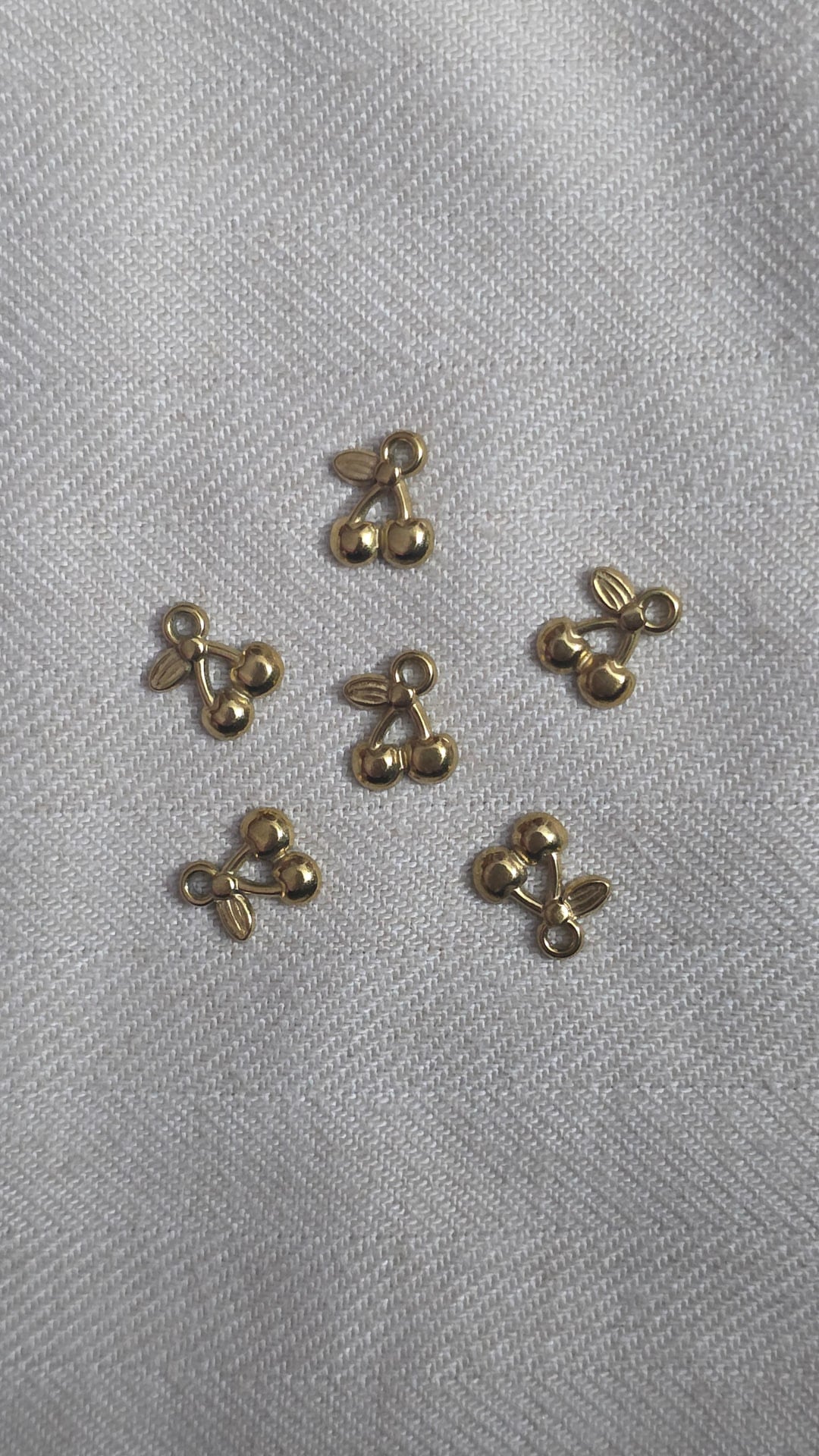 Small cherry charm (stainless)