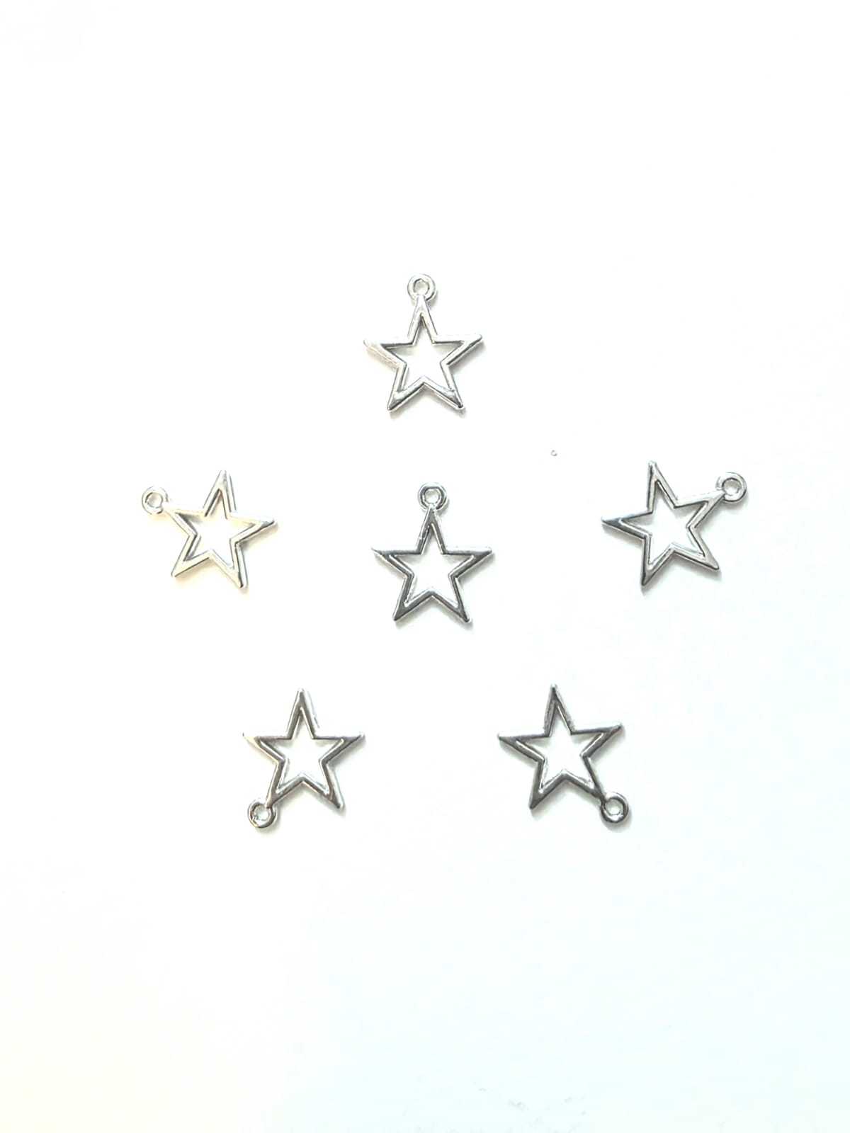 Star charm ˶ᵔ ᵕ ᵔ˶