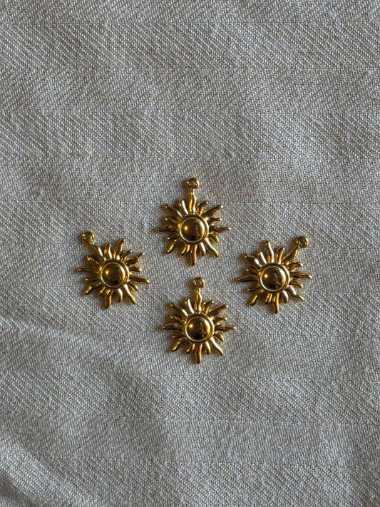 Smaller sun charm (stainless)