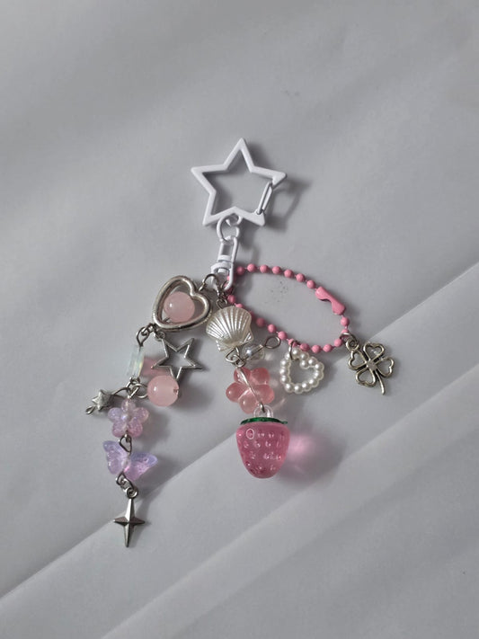 chunky strawberry keychain ⋆.˚໑ ݁༝ ۫ ׅ